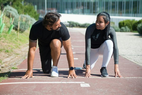 Come l'alimentazione vegana può sostenere un programma di fitness?
